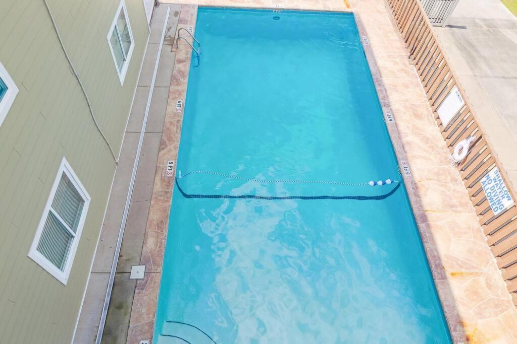 Right Across Beach Pool View Private Balcony By Zen Living Short Term Rental マートルビーチ エクステリア 写真